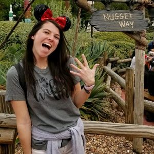 Meet your Posher, Lindsey